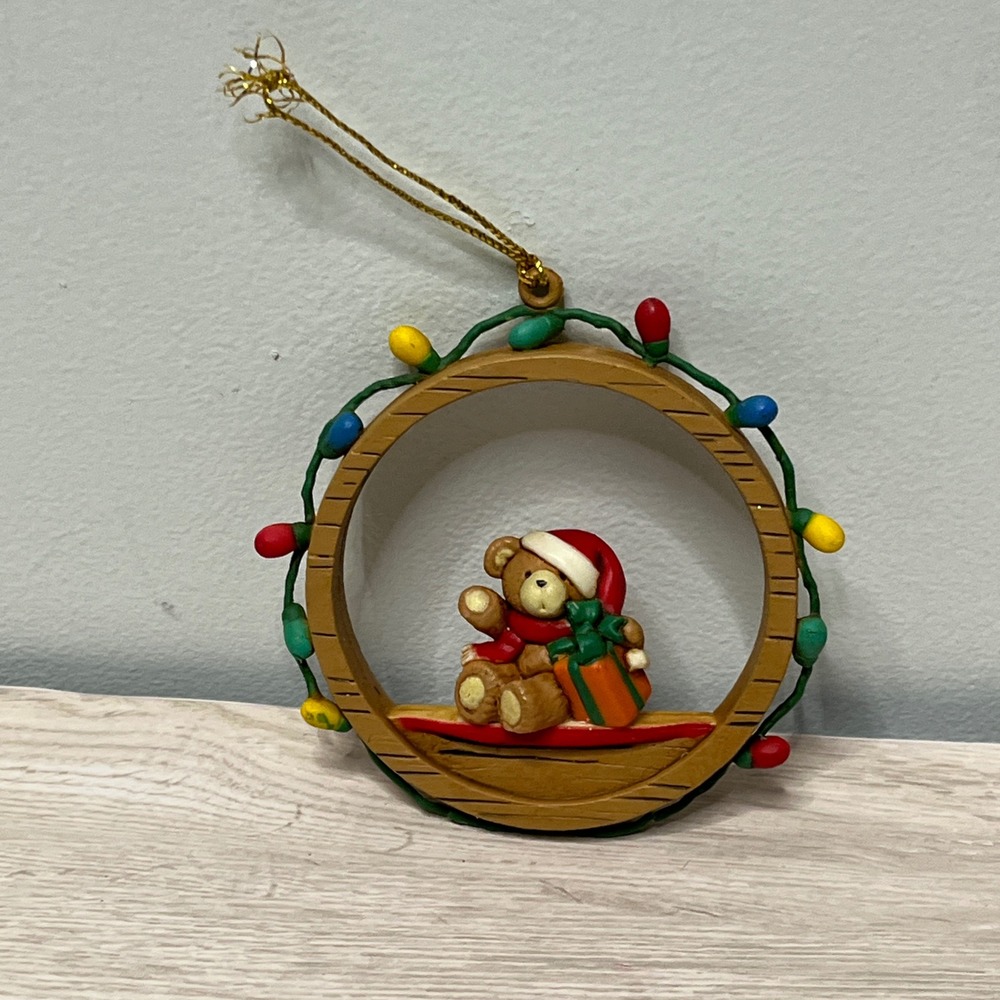VTG Christmas Teddy Bear Ornament‎ Wood Barrel Ring Lights Round Hanging Decor